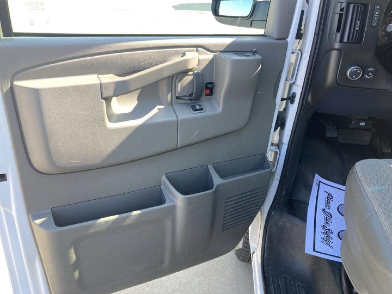 2023 Chevrolet Express Cargo Van 2500 Photo