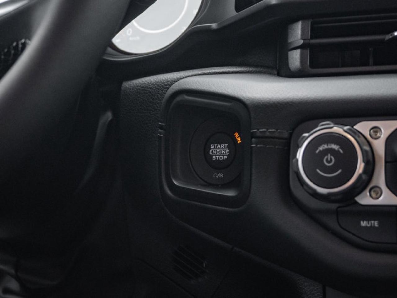 2025 Jeep Wrangler Sahara Photo