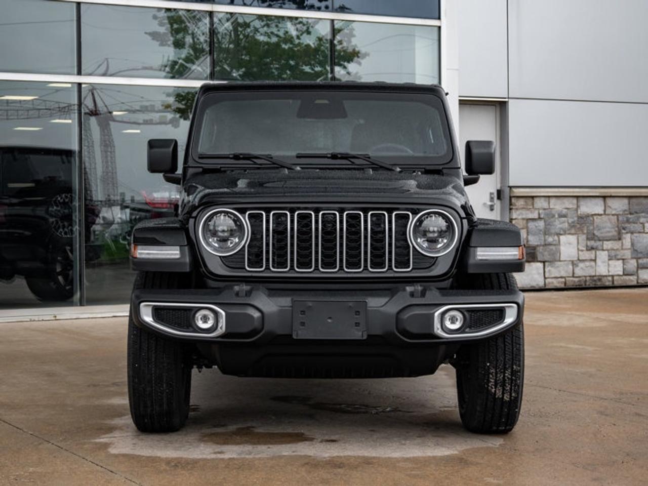 2025 Jeep Wrangler Sahara Photo