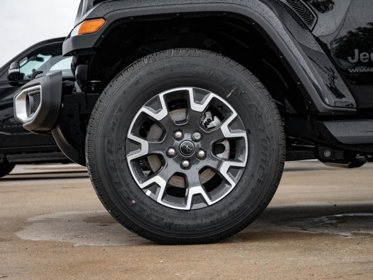 2025 Jeep Wrangler Sahara Photo