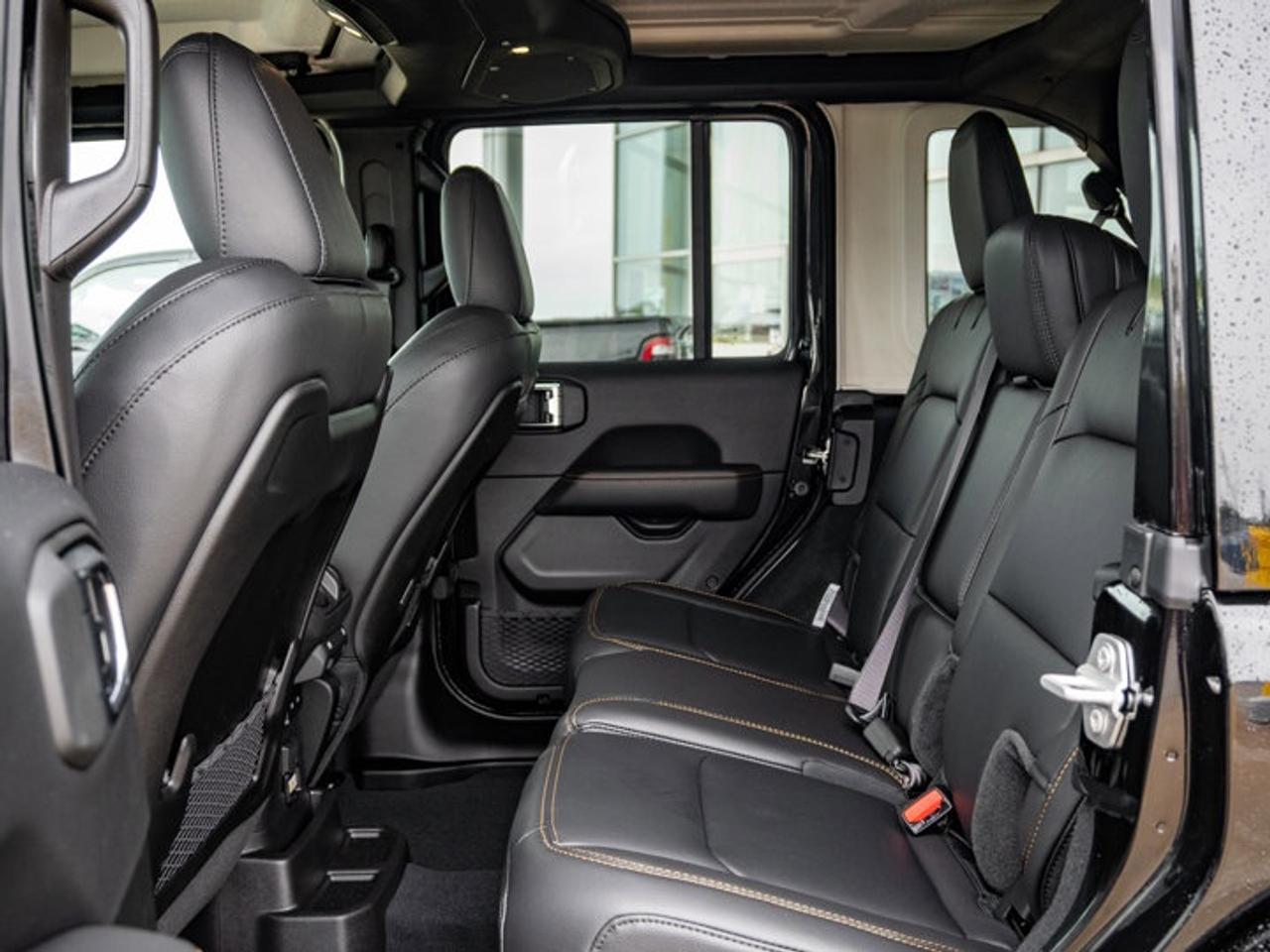 2025 Jeep Wrangler Sahara Photo