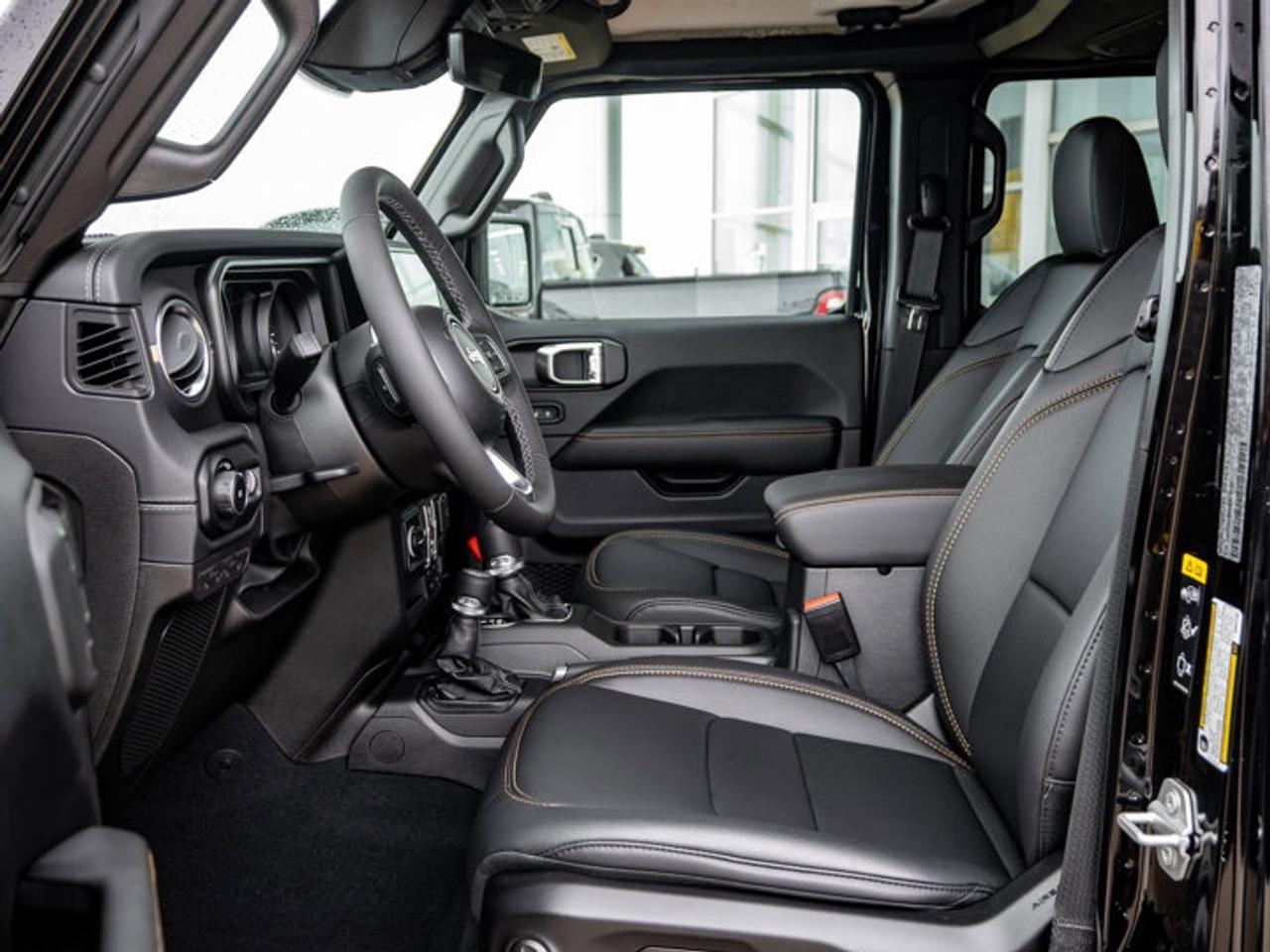 2025 Jeep Wrangler Sahara Photo