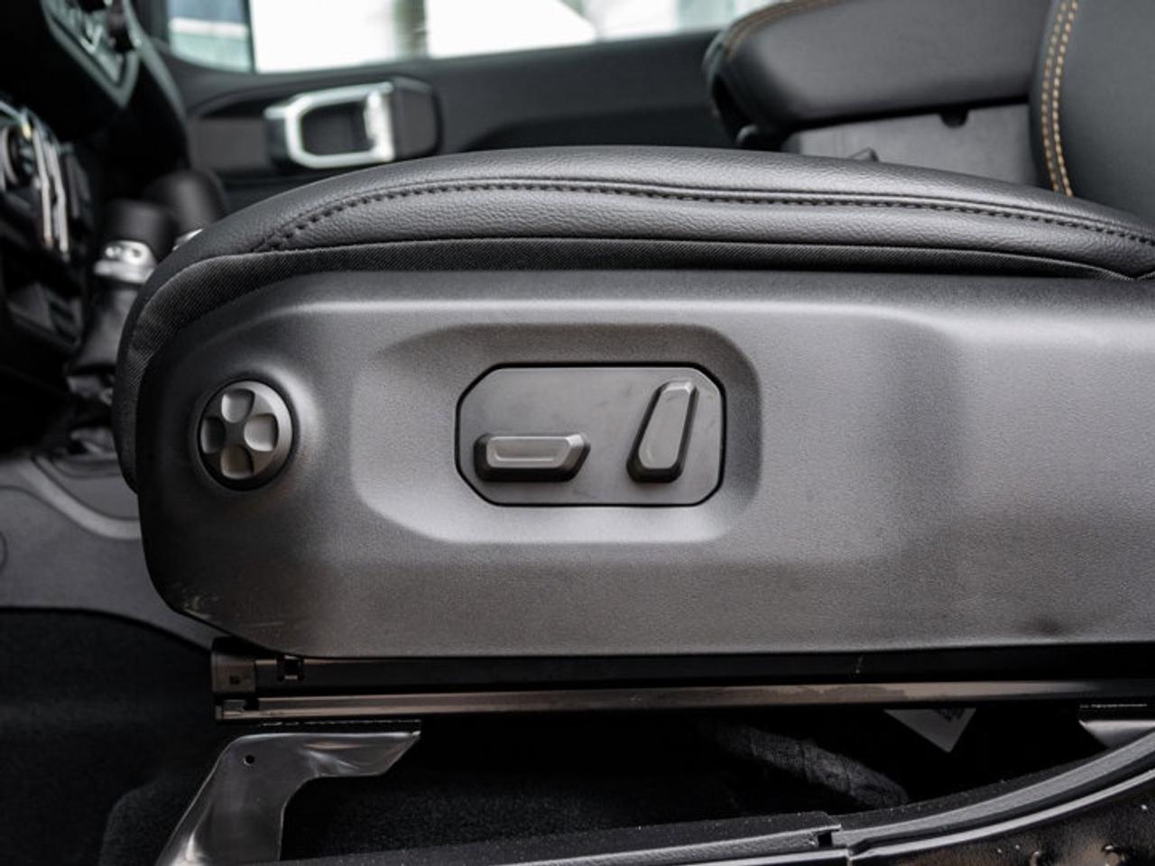 2025 Jeep Wrangler Sahara Photo