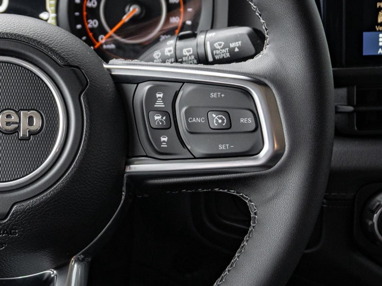 2025 Jeep Wrangler Sahara Photo