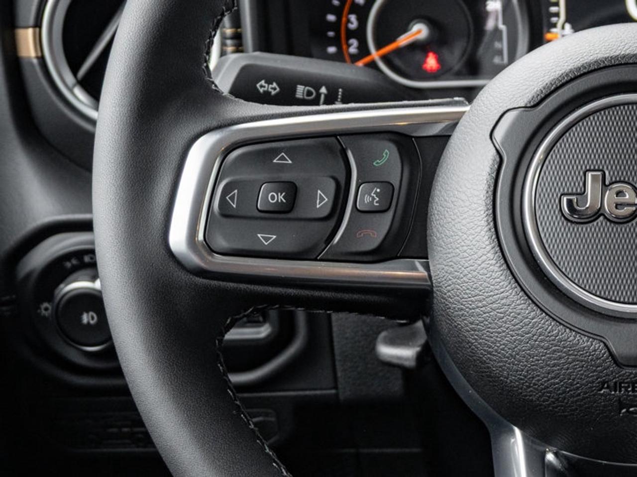 2025 Jeep Wrangler Sahara Photo