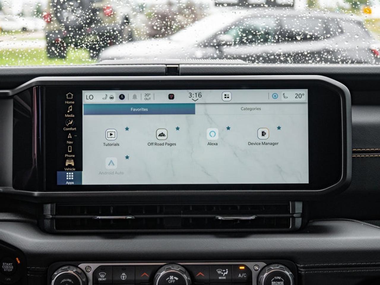 2025 Jeep Wrangler Sahara Photo