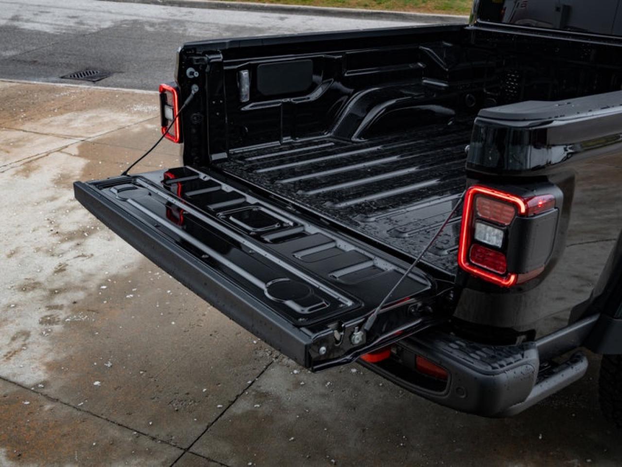 2026 Jeep Gladiator MOJAVE X Photo