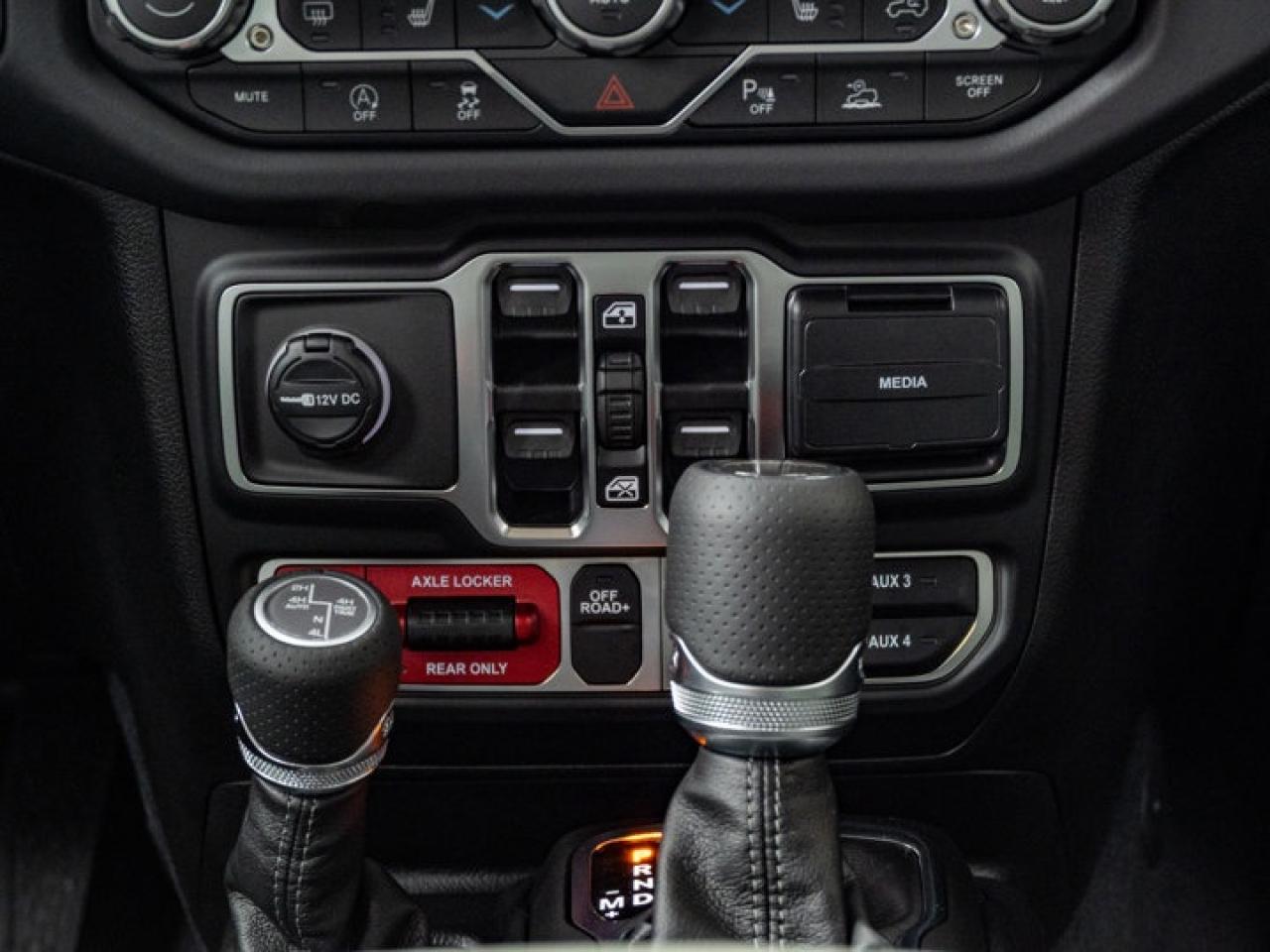 2026 Jeep Gladiator MOJAVE X Photo