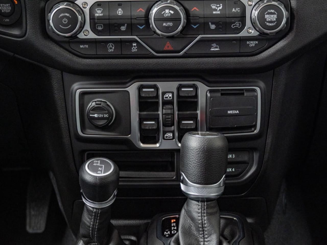 2026 Jeep Gladiator Sport S Photo