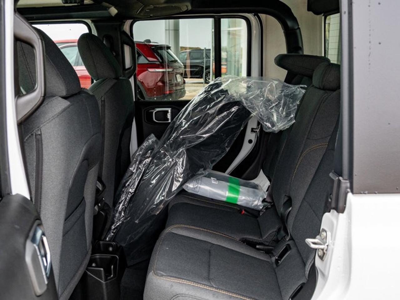 2026 Jeep Gladiator Sport S Photo
