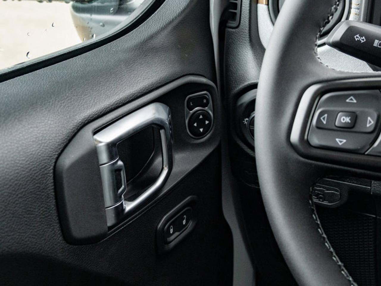 2026 Jeep Gladiator Sport S Photo