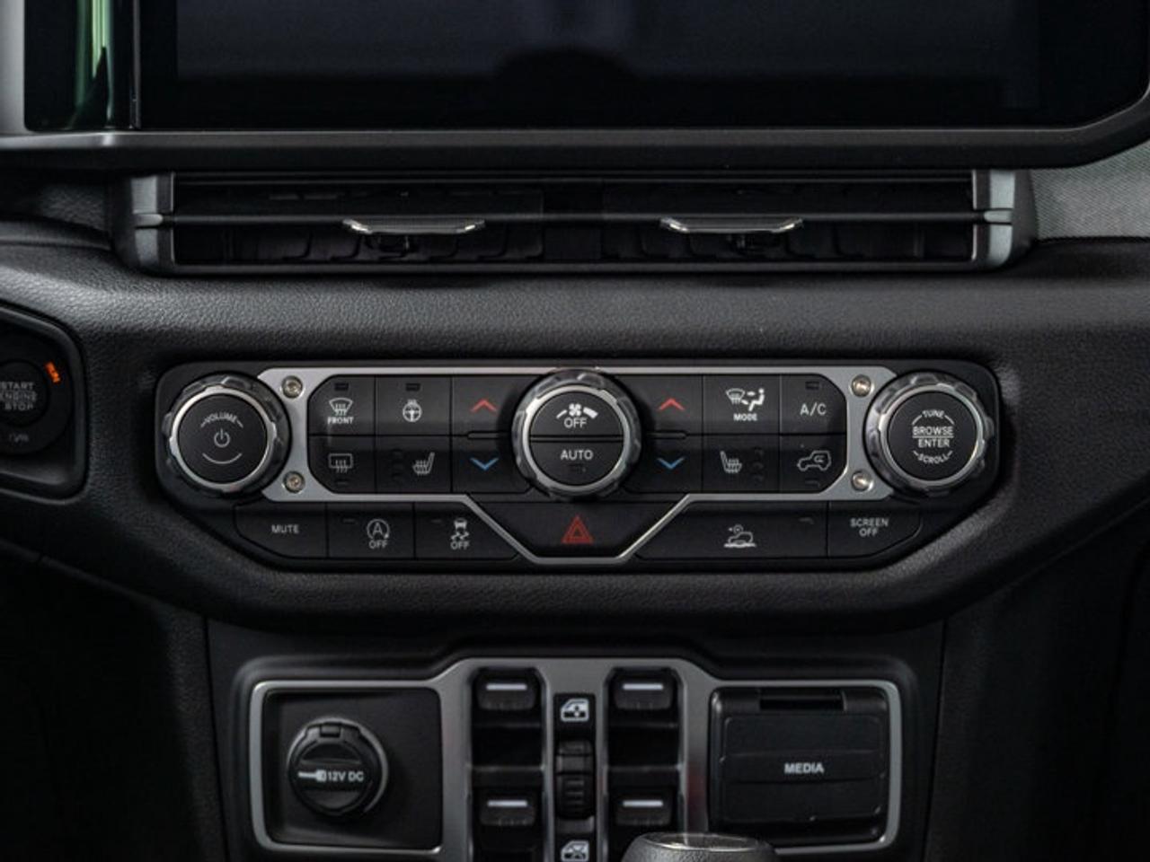 2026 Jeep Gladiator Sport S Photo