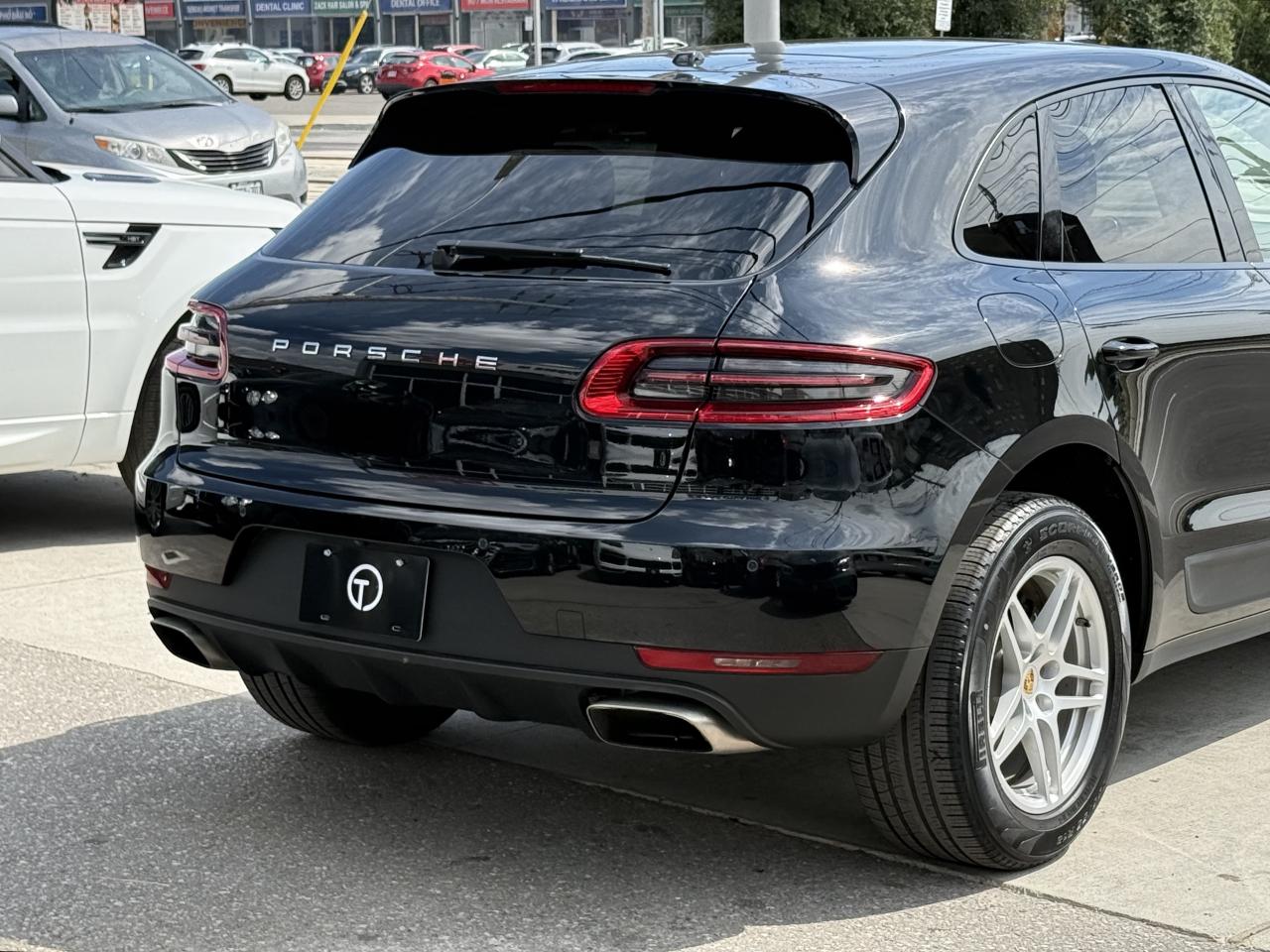 2018 Porsche Macan | PREMIUM | ALCANTARA | PANO | LOADED Photo