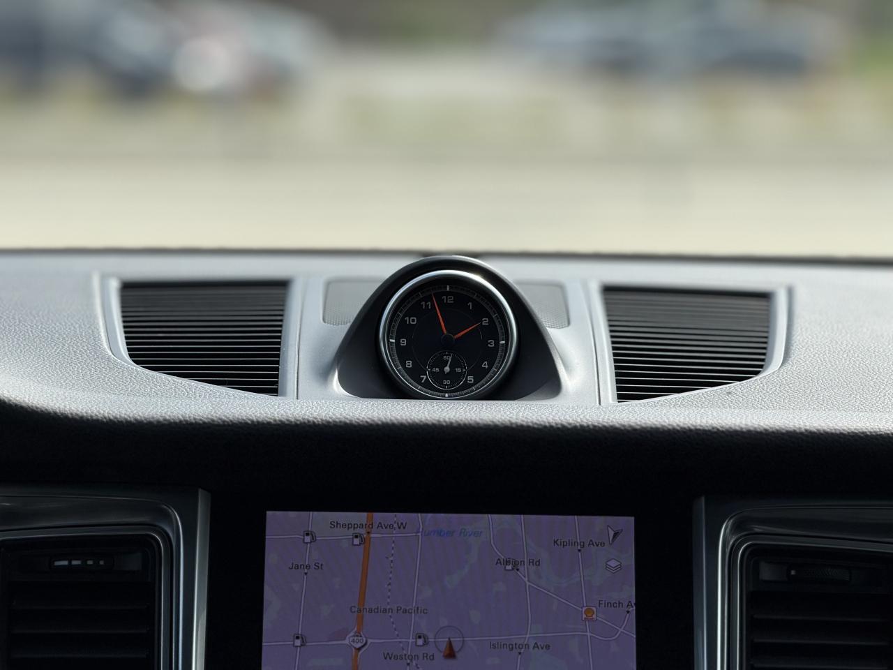 2018 Porsche Macan | PREMIUM | ALCANTARA | PANO | LOADED Photo