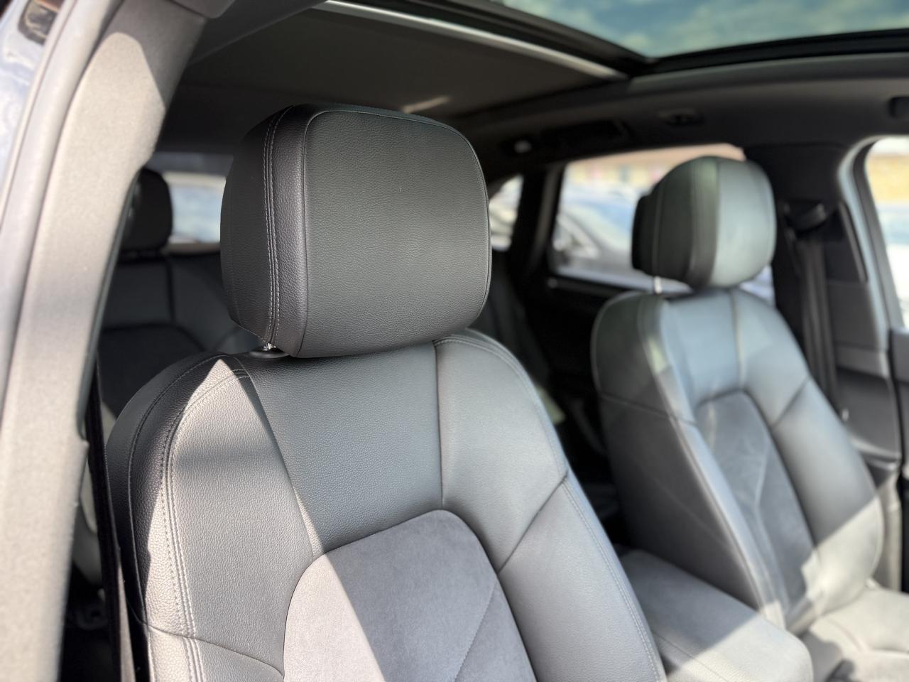 2018 Porsche Macan | PREMIUM | ALCANTARA | PANO | LOADED Photo