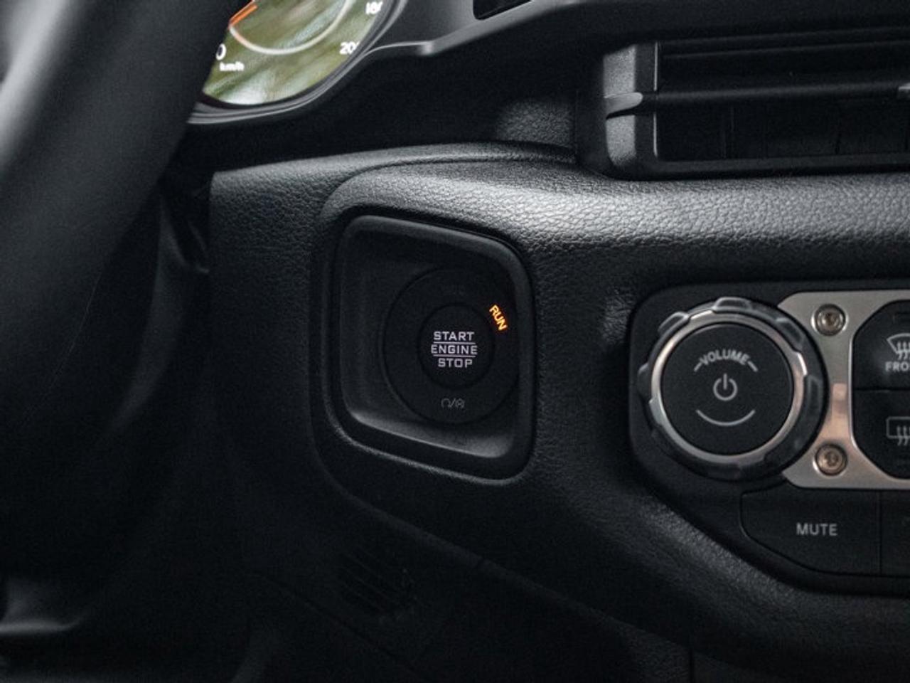 2026 Jeep Gladiator Sport S Photo