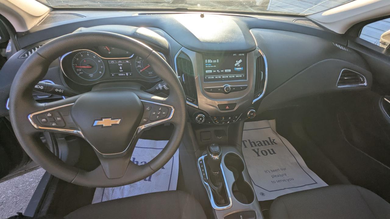2018 Chevrolet Cruze LT - Photo #9