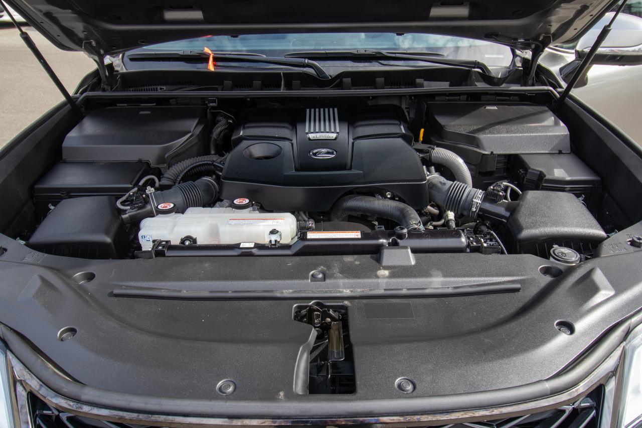 2023 Lexus LX LX 600 Photo5
