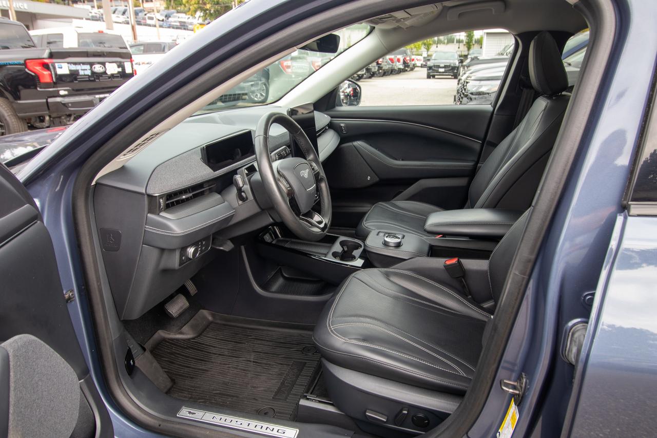 2021 Ford Mustang Mach-E Premium AWD Photo5