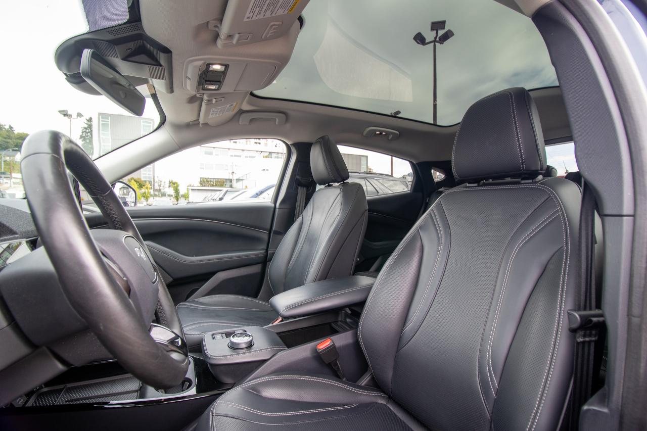 2021 Ford Mustang Mach-E Premium AWD Photo5