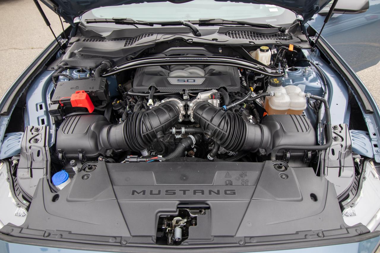 2024 Ford Mustang Dark Horse Photo5