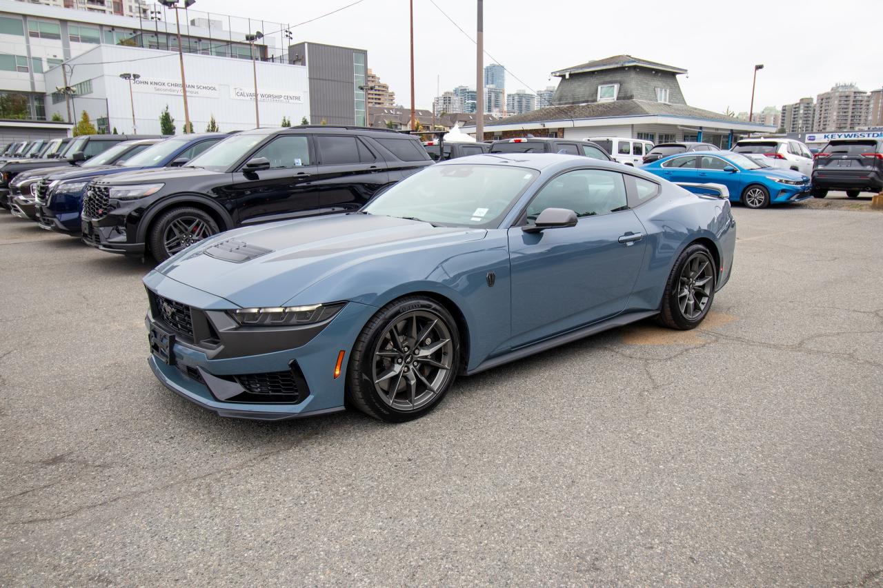 2024 Ford Mustang Dark Horse Photo5