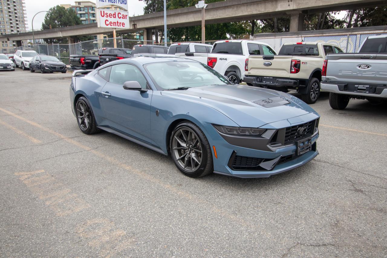 2024 Ford Mustang Dark Horse Photo4