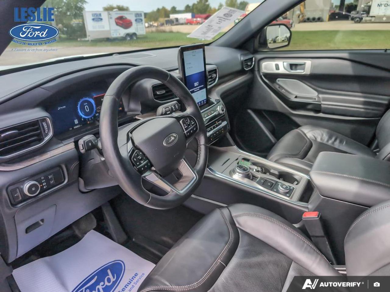 2022 Ford Explorer Platinum 4WD Photo
