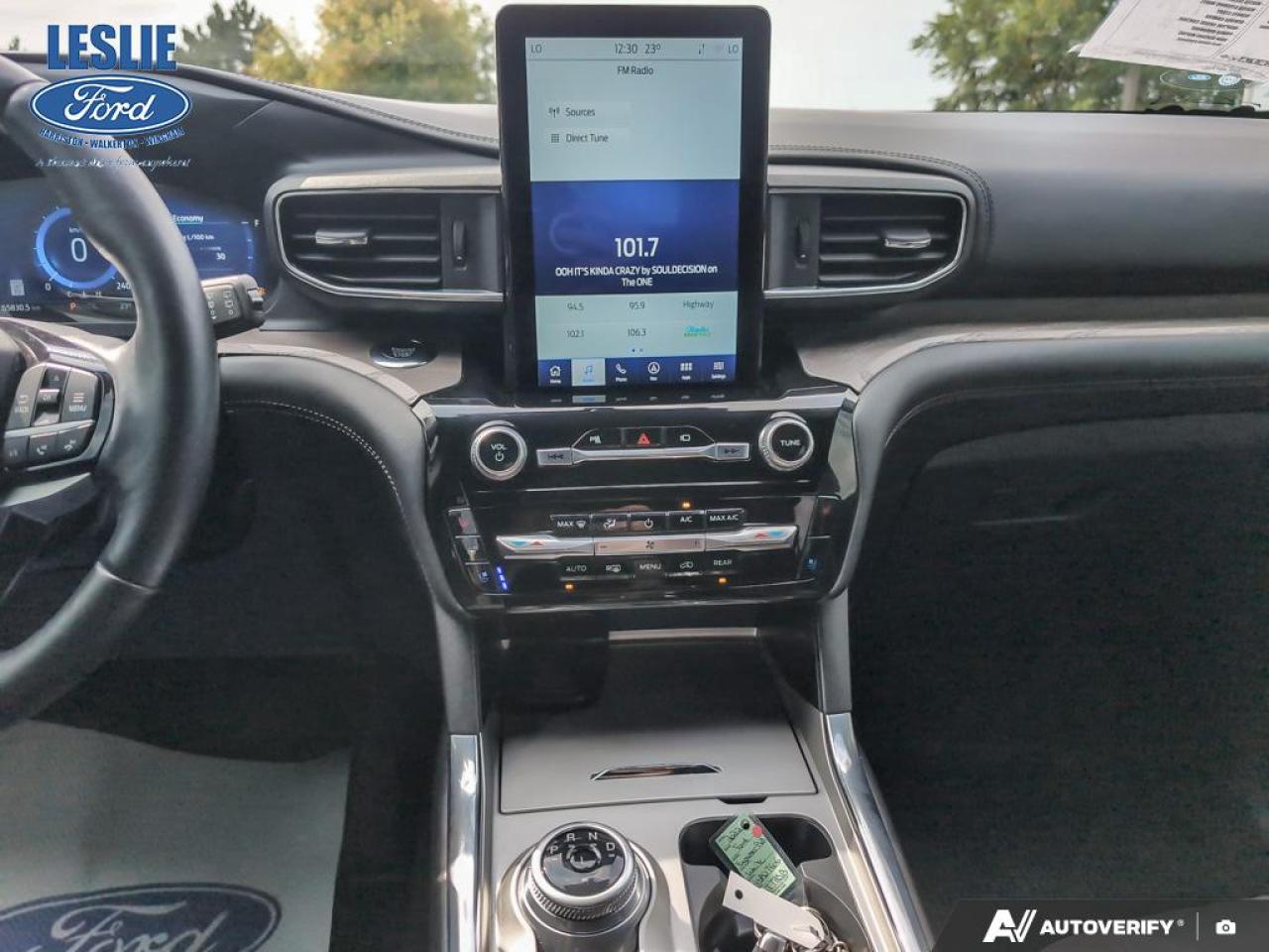 2022 Ford Explorer Platinum 4WD Photo