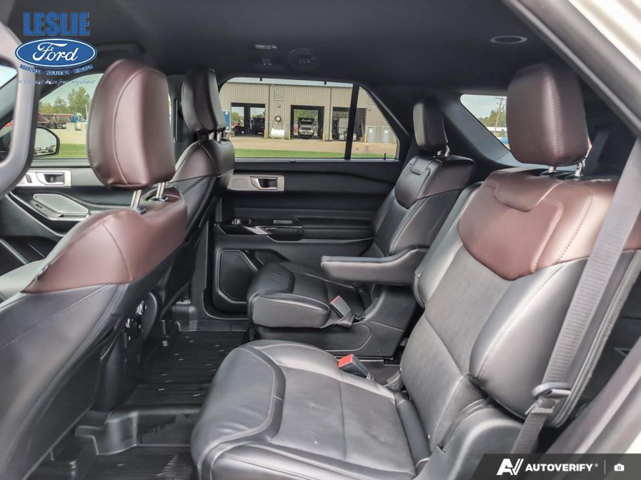 2022 Ford Explorer Platinum 4WD Photo