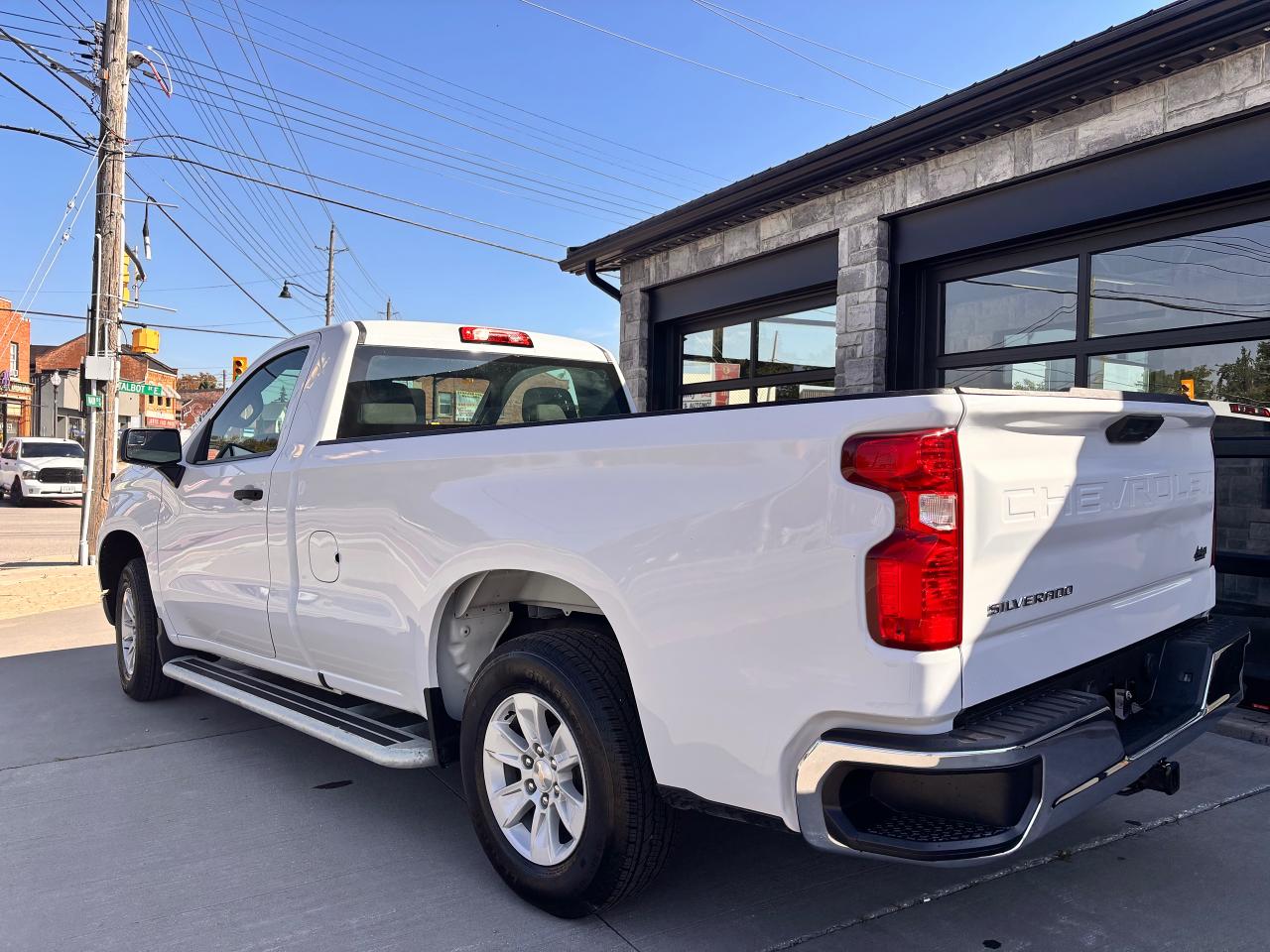 2024 Chevrolet Silverado 1500 LIKE NEW, FULLY FINANCEABLE, WARRANTY AVAILABLE!