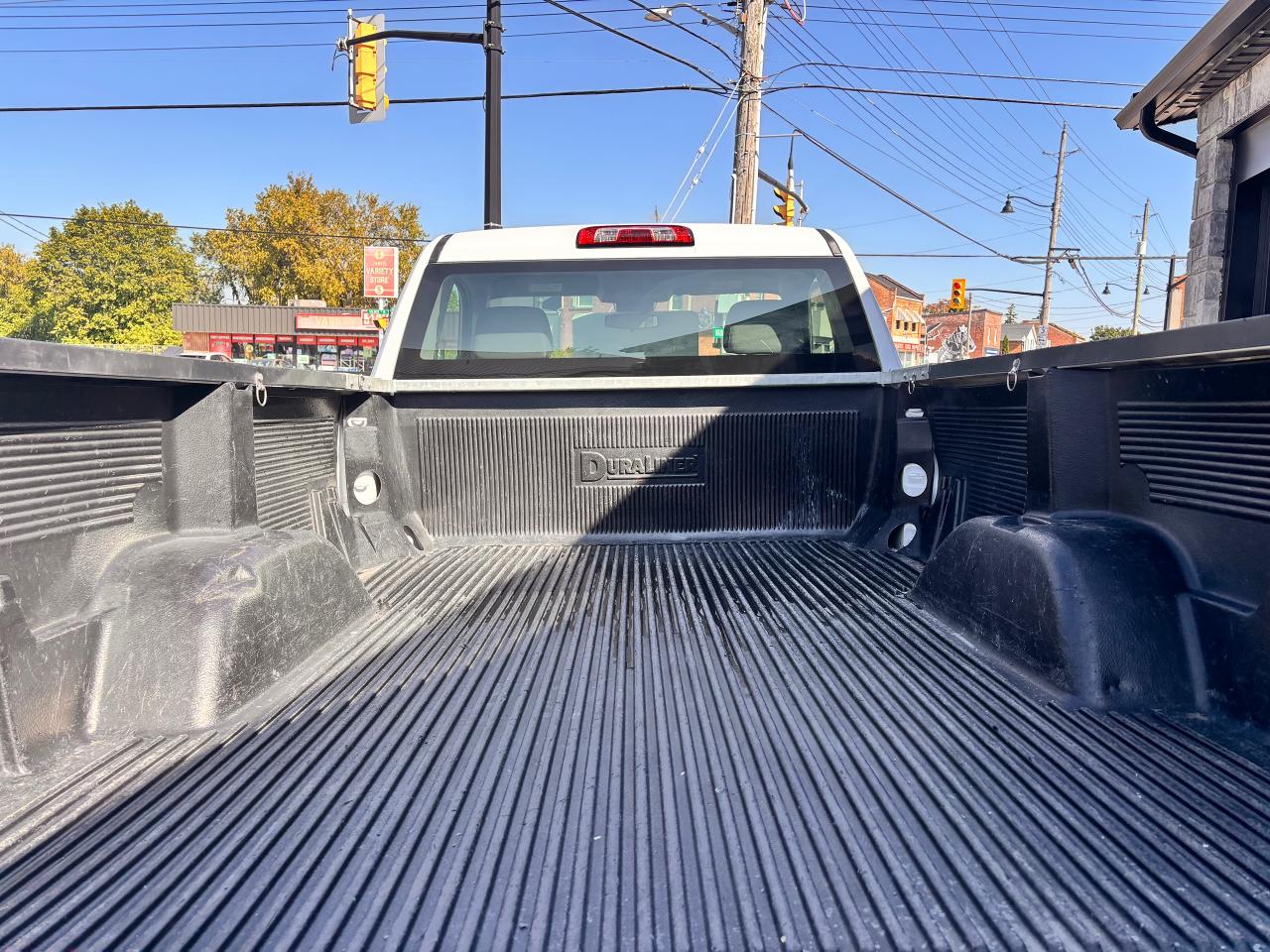 2024 Chevrolet Silverado 1500 LIKE NEW, FULLY FINANCEABLE, WARRANTY AVAILABLE!