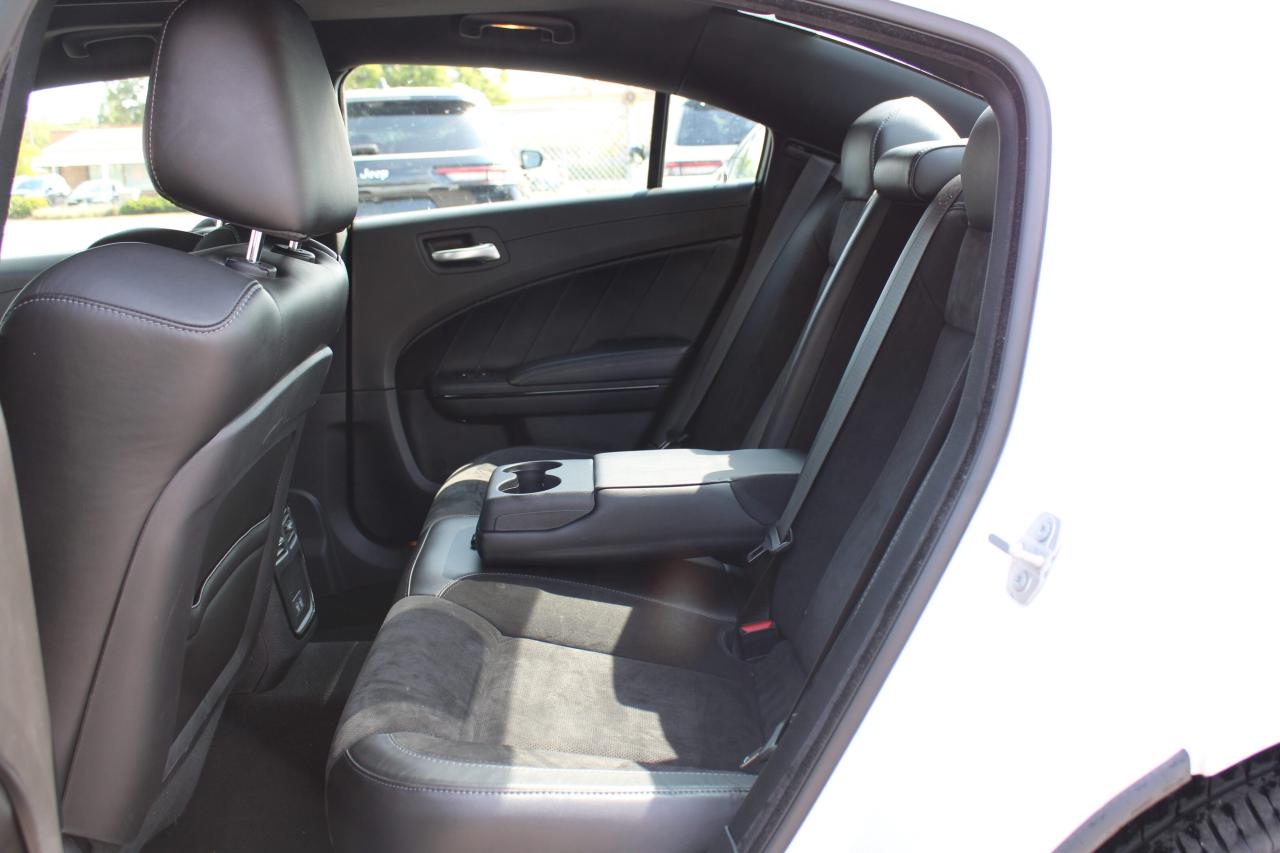 2023 Dodge Charger GT PLUS AWD Photo4