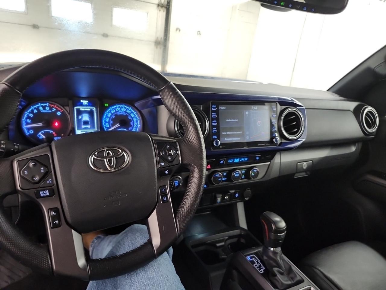 2023 Toyota Tacoma V 6 TRD PREMIUM OFF ROAD LEATHER NAV ROOF - Photo #3