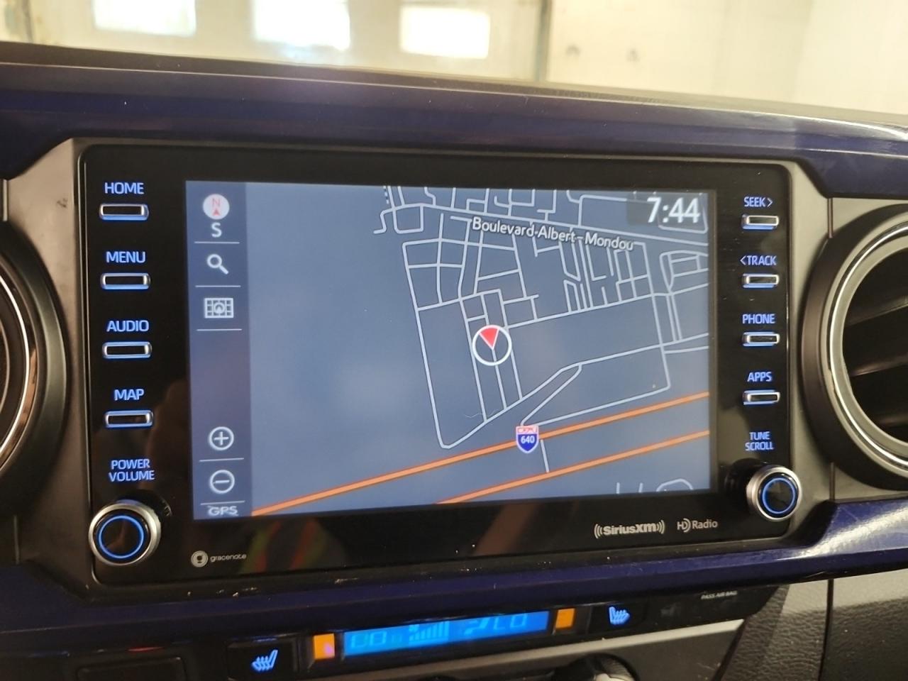 2023 Toyota Tacoma V 6 TRD PREMIUM OFF ROAD LEATHER NAV ROOF - Photo #4