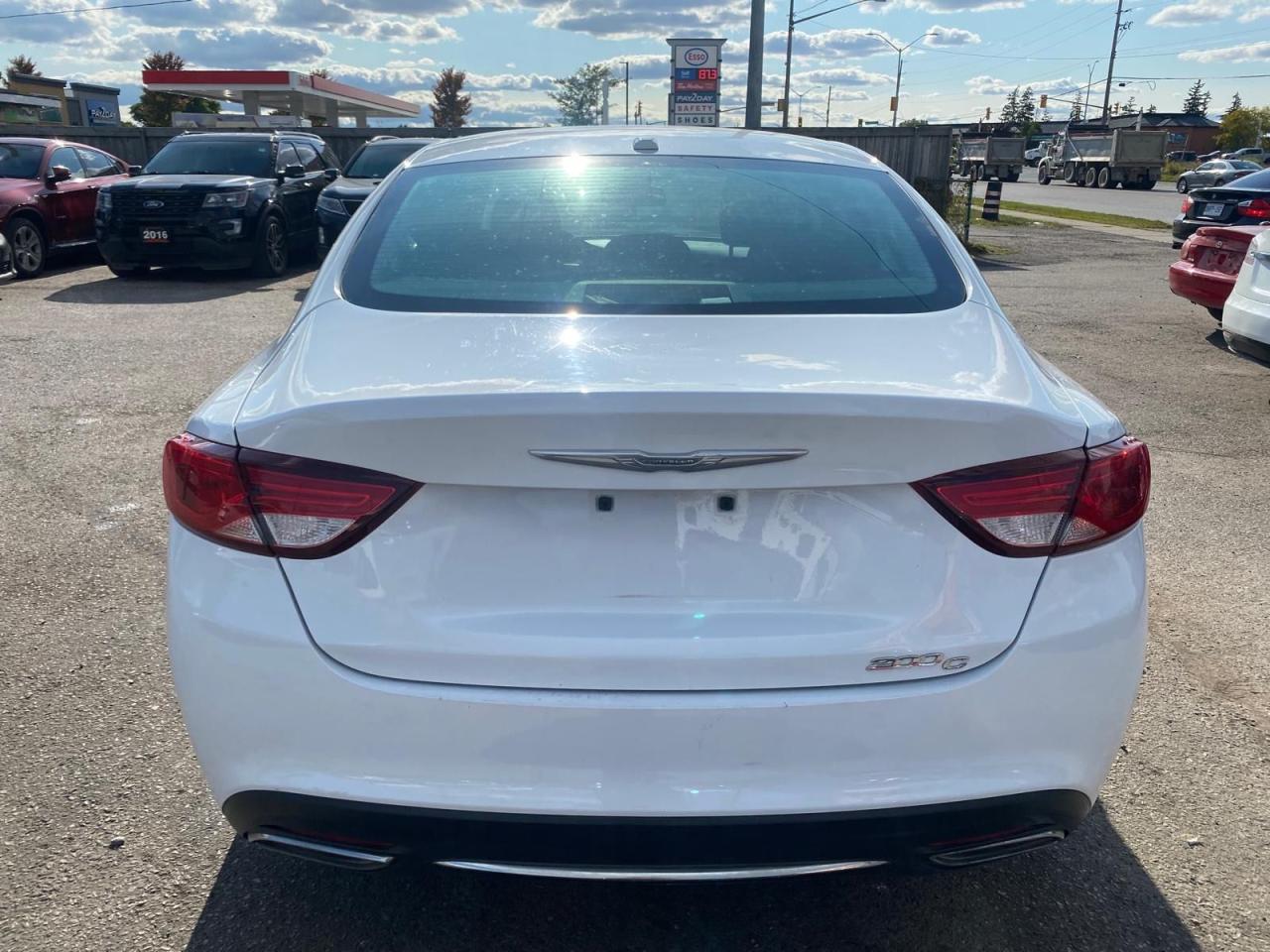 2015 Chrysler 200 Limited - Photo #4