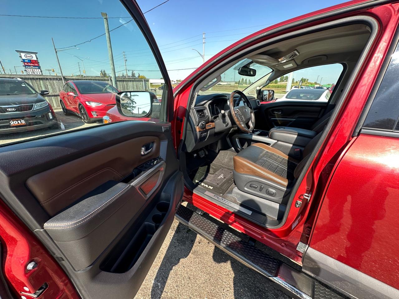 2018 Nissan Titan Platinum - Photo #17