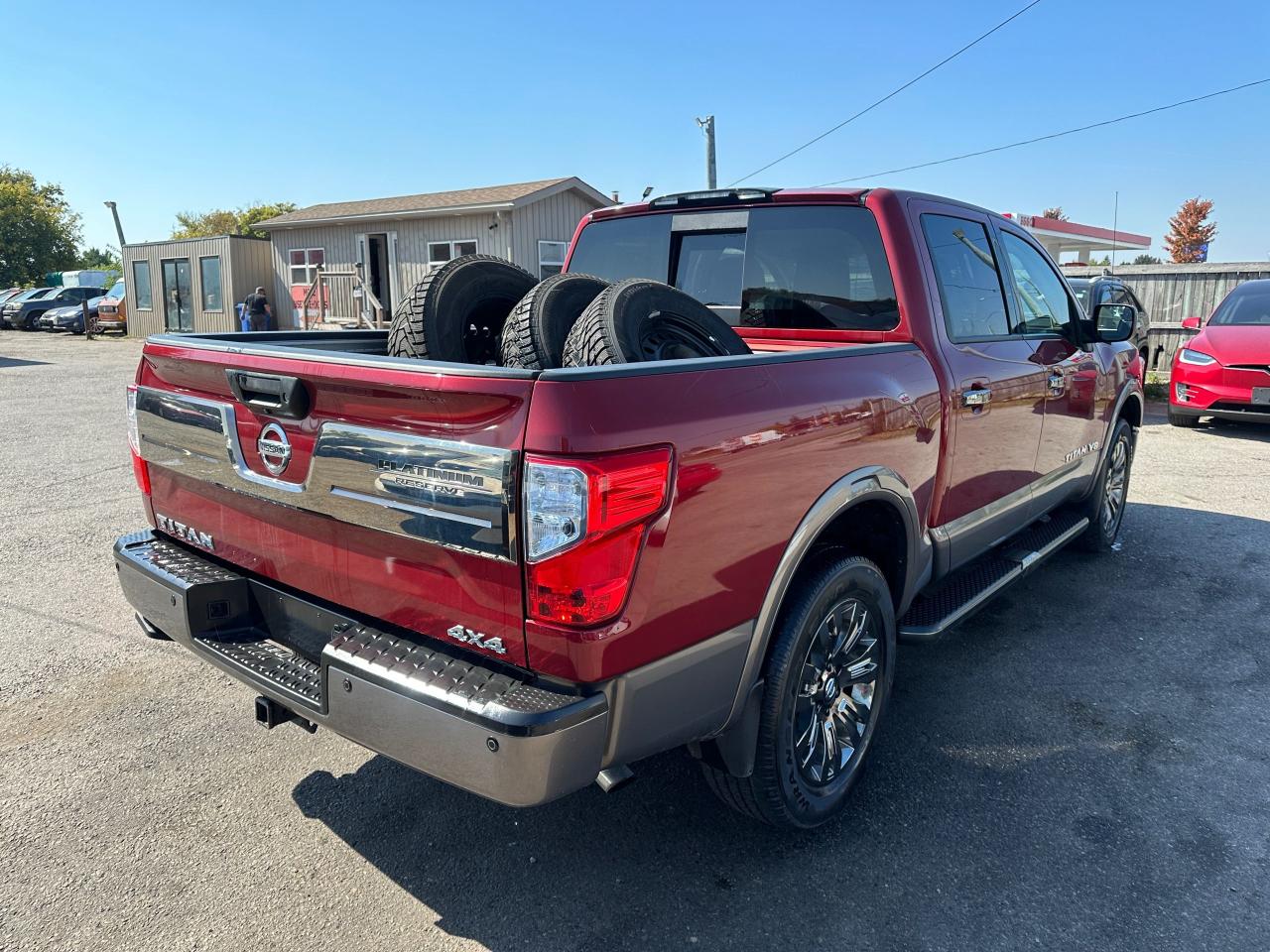 2018 Nissan Titan Platinum RESERVE, ONE OWNER, NO ACCIDENTS, 4X4 Photo4