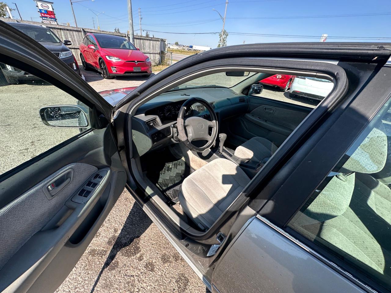 2000 Toyota Camry CE - Photo #15