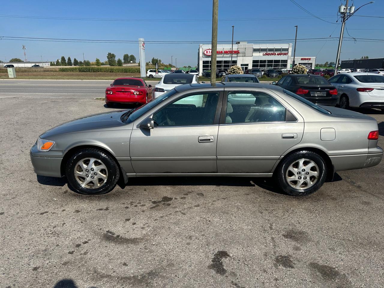 2000 Toyota Camry CE - Photo #2