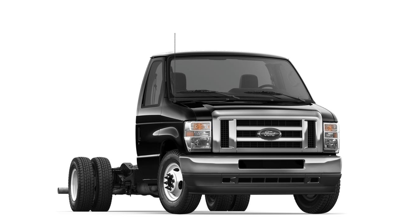 2026 Ford E-Series Cutaway E-450 DRW 158" WB Photo5