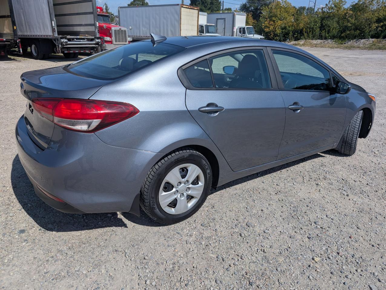 2017 Kia Forte LX - Photo #8