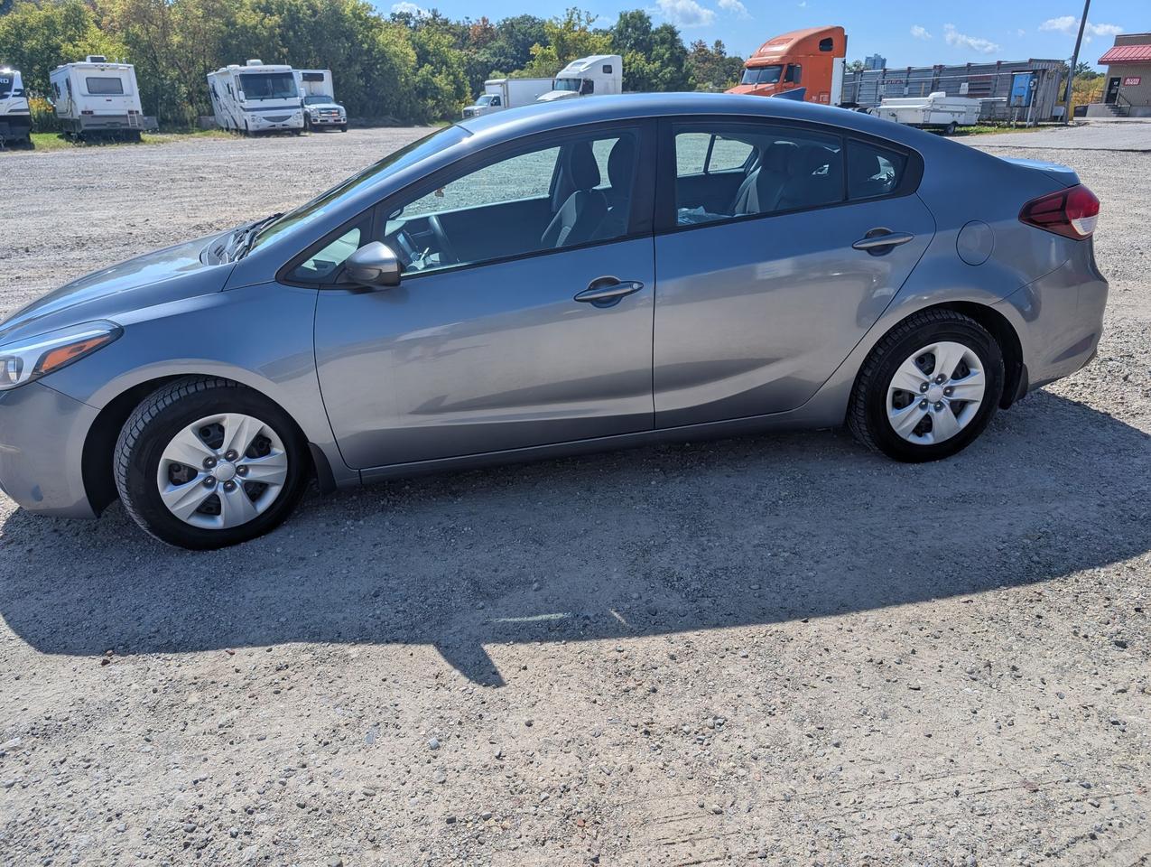 2017 Kia Forte LX Photo