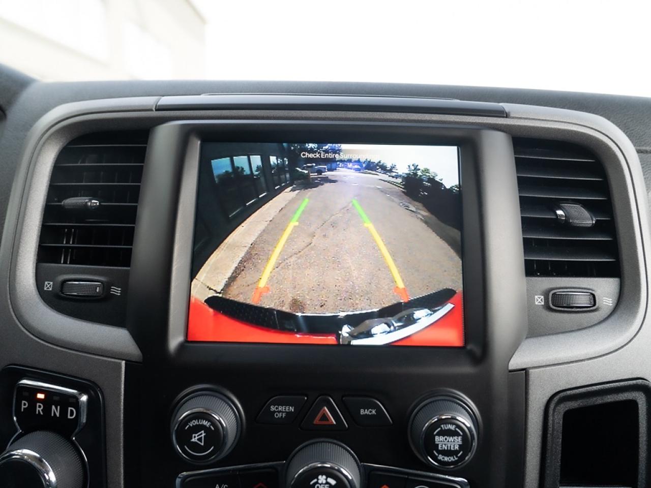 2023 RAM 1500 Classic TRADESMAN 4X4 CREW CAB 5'7" BOX Photo39