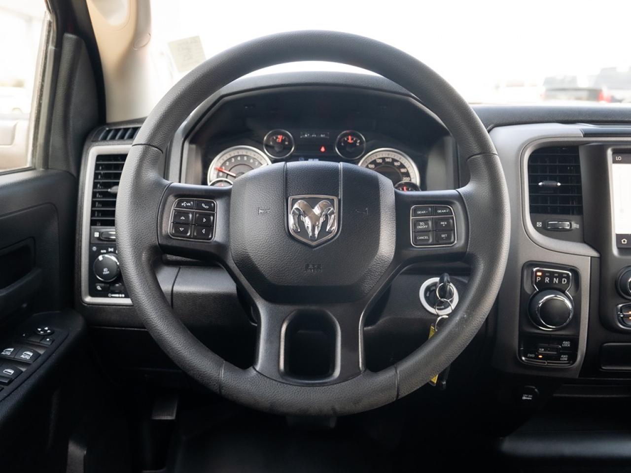 2023 RAM 1500 Classic TRADESMAN 4X4 CREW CAB 5'7" BOX Photo36