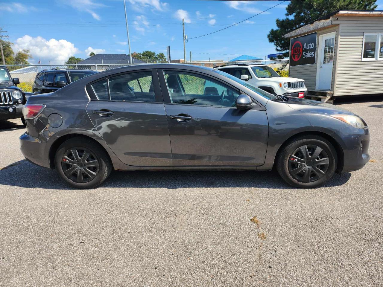 2013 Mazda MAZDA3 4DR SDN AUTO - Photo #4