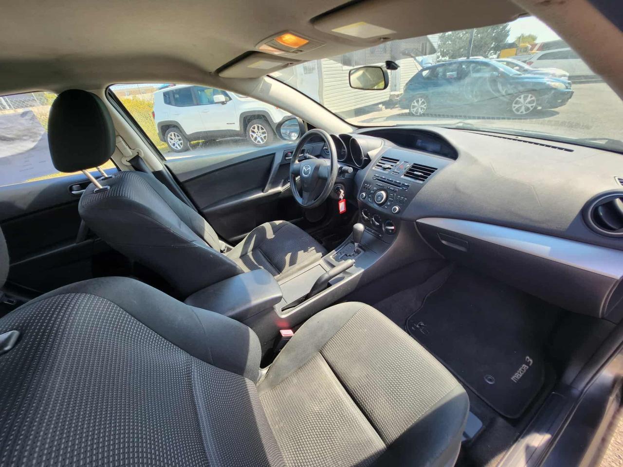 2013 Mazda MAZDA3 4DR SDN AUTO - Photo #11