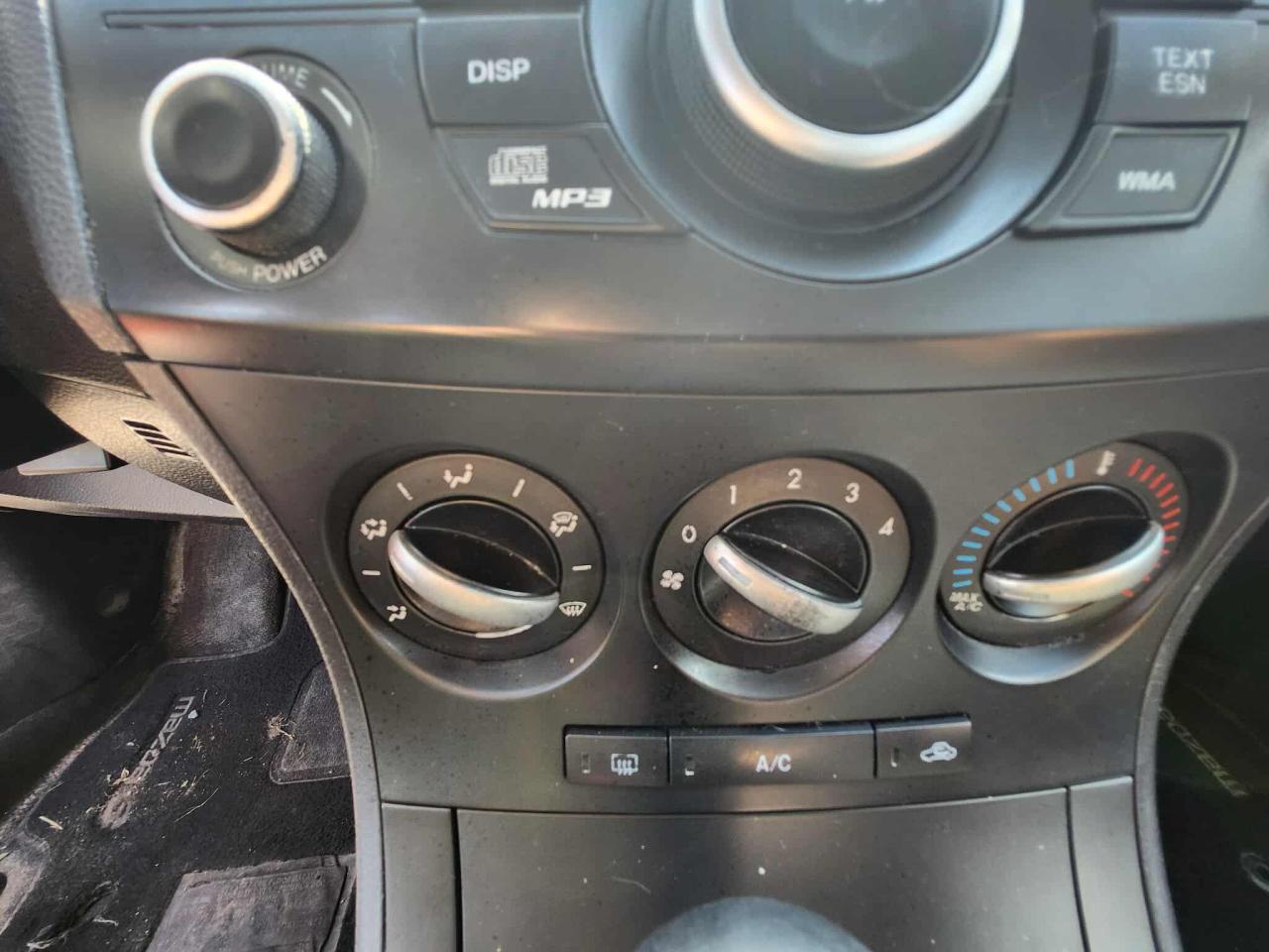 2013 Mazda MAZDA3 4DR SDN AUTO - Photo #17