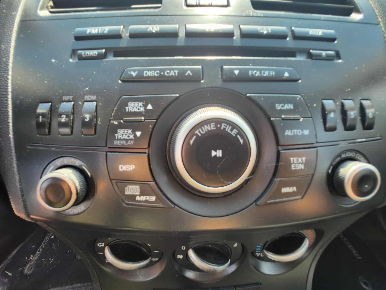 2013 Mazda MAZDA3 4DR SDN AUTO - Photo #18