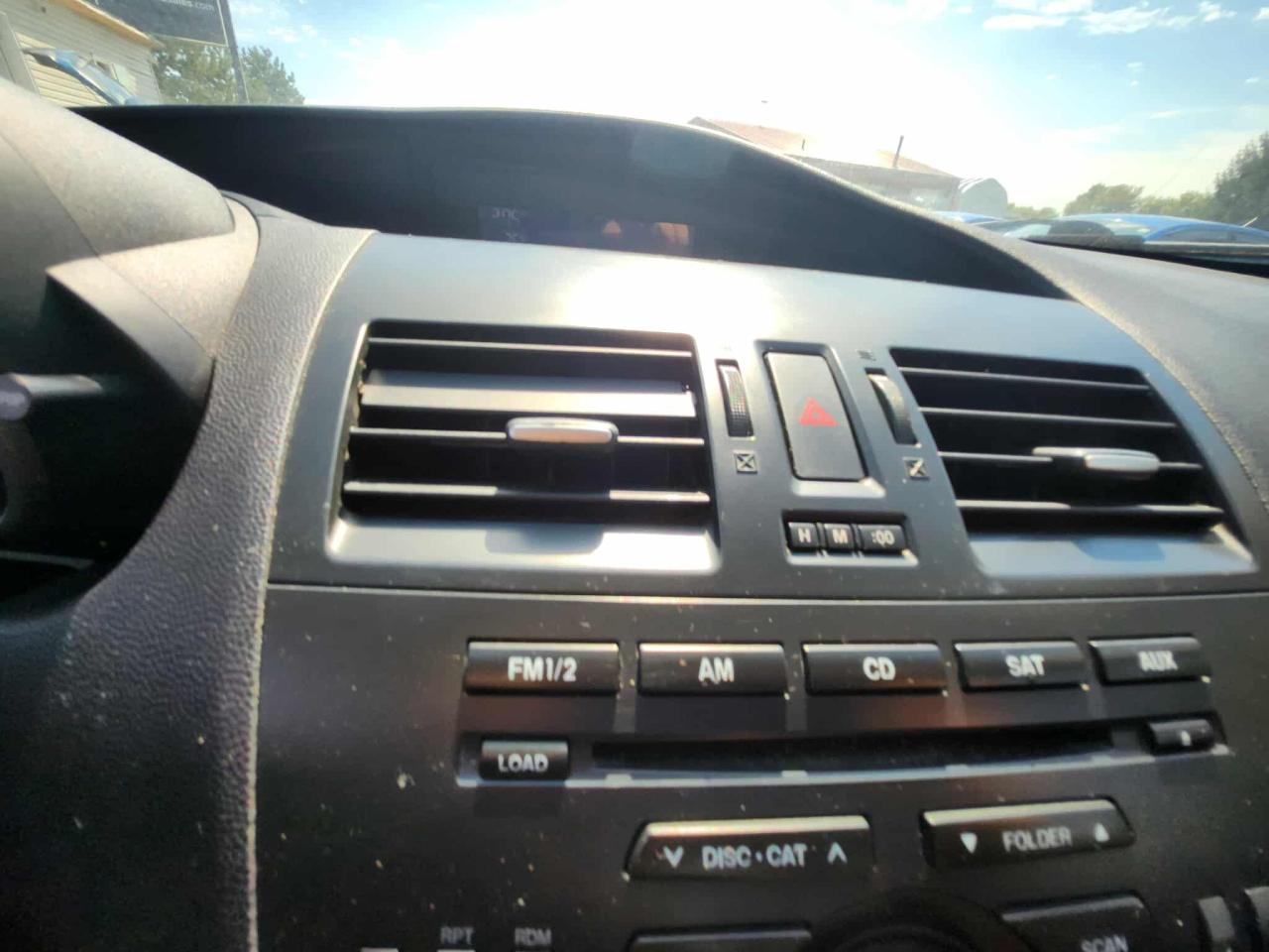 2013 Mazda MAZDA3 4DR SDN AUTO - Photo #19